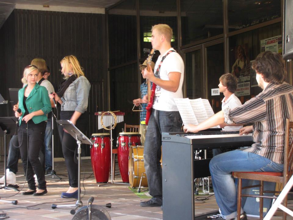 Súbor popularnej hudby ZUŠ Ladislava Stančeka Prievidza (Bojnice 6. 10. 2012) 2