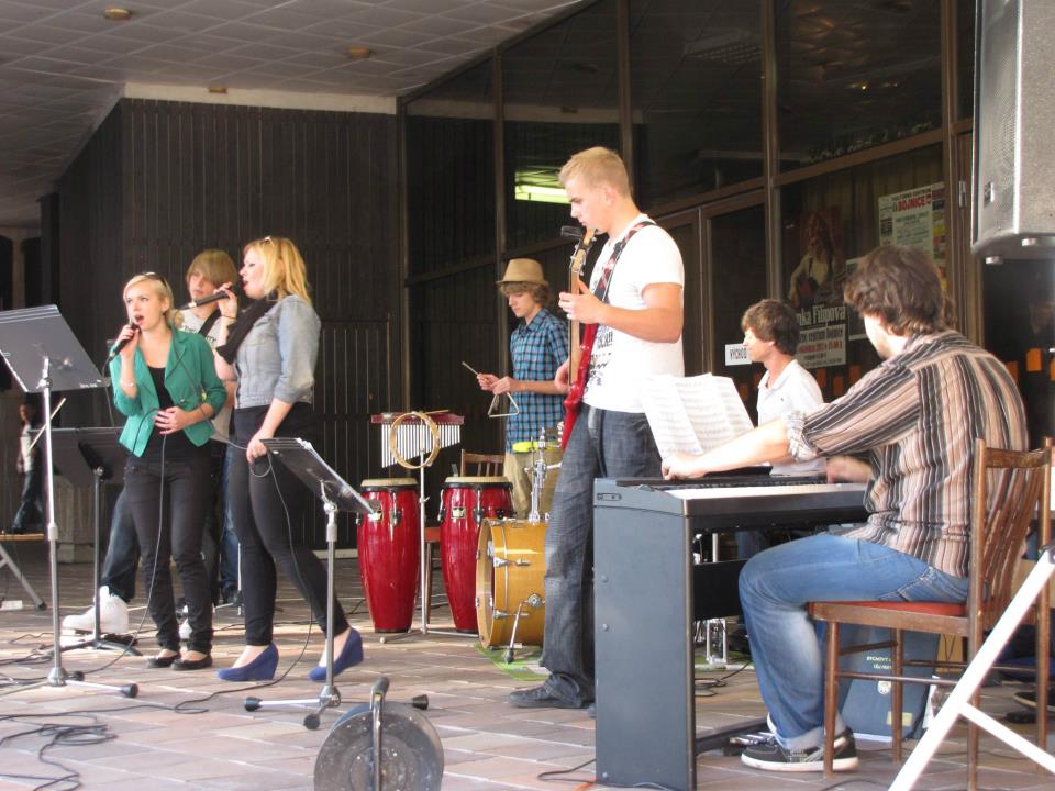 Súbor popularnej hudby ZUŠ Ladislava Stančeka Prievidza (Bojnice 6. 10. 2012) 3