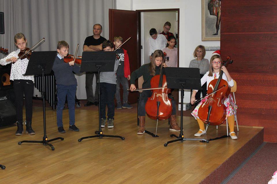 Prípravný sláčikový orchester - Výchovný koncert pre deti MŠ 2019 03